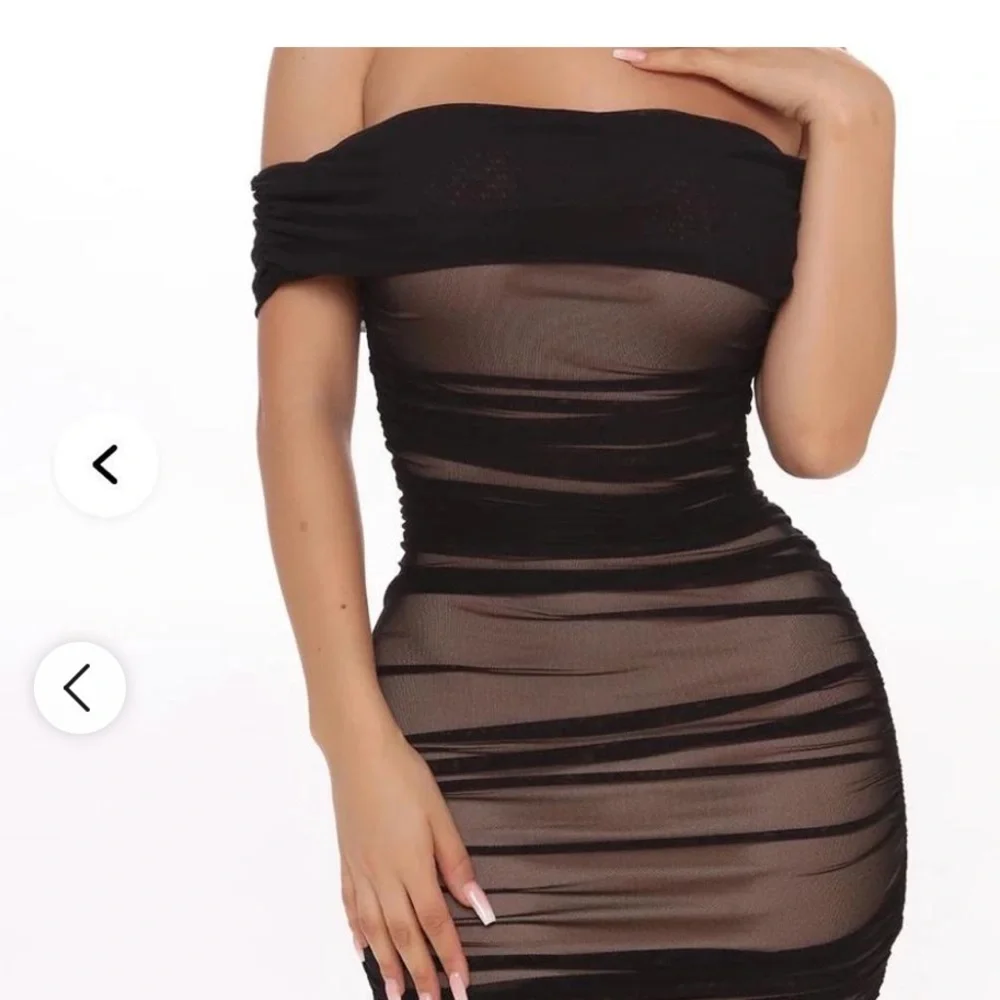 Fashion Nova off the shoulder Midi Dress - Picture 4 of 4
